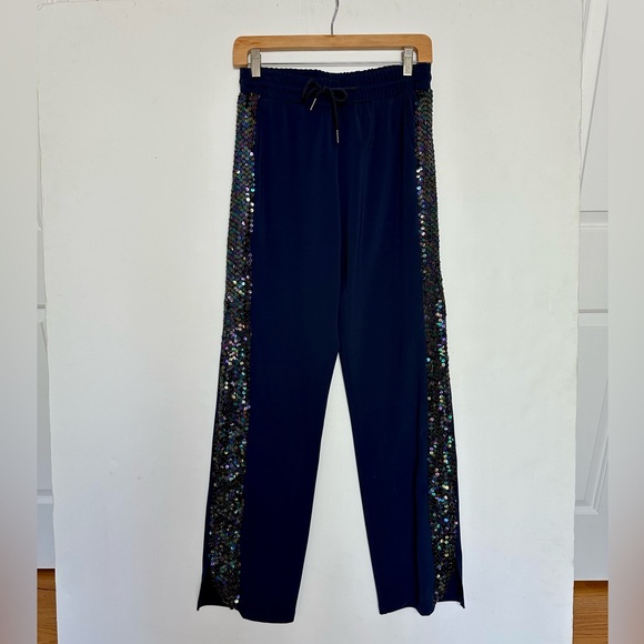 Upcycled track pants designed in Paris. - Picture 2 of 7